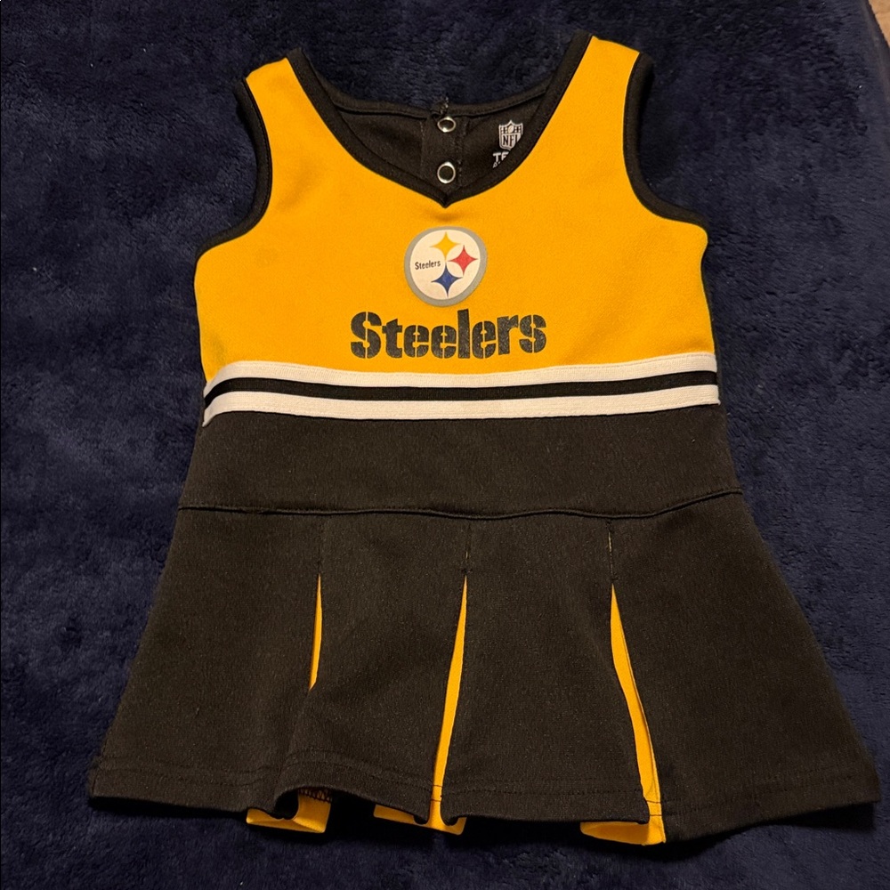 NFL Steelers Team Apparel Infant Outfit in Black and Yellow